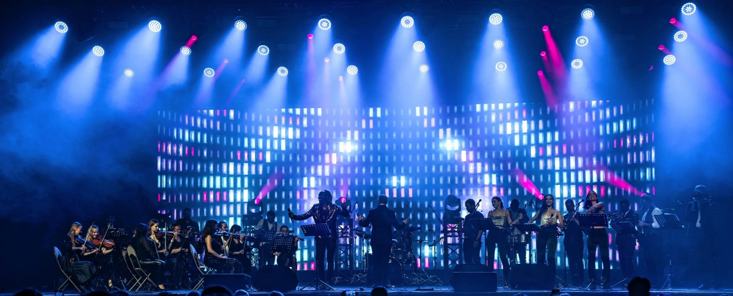 Поп-хиты на крыше с симфоническим оркестром