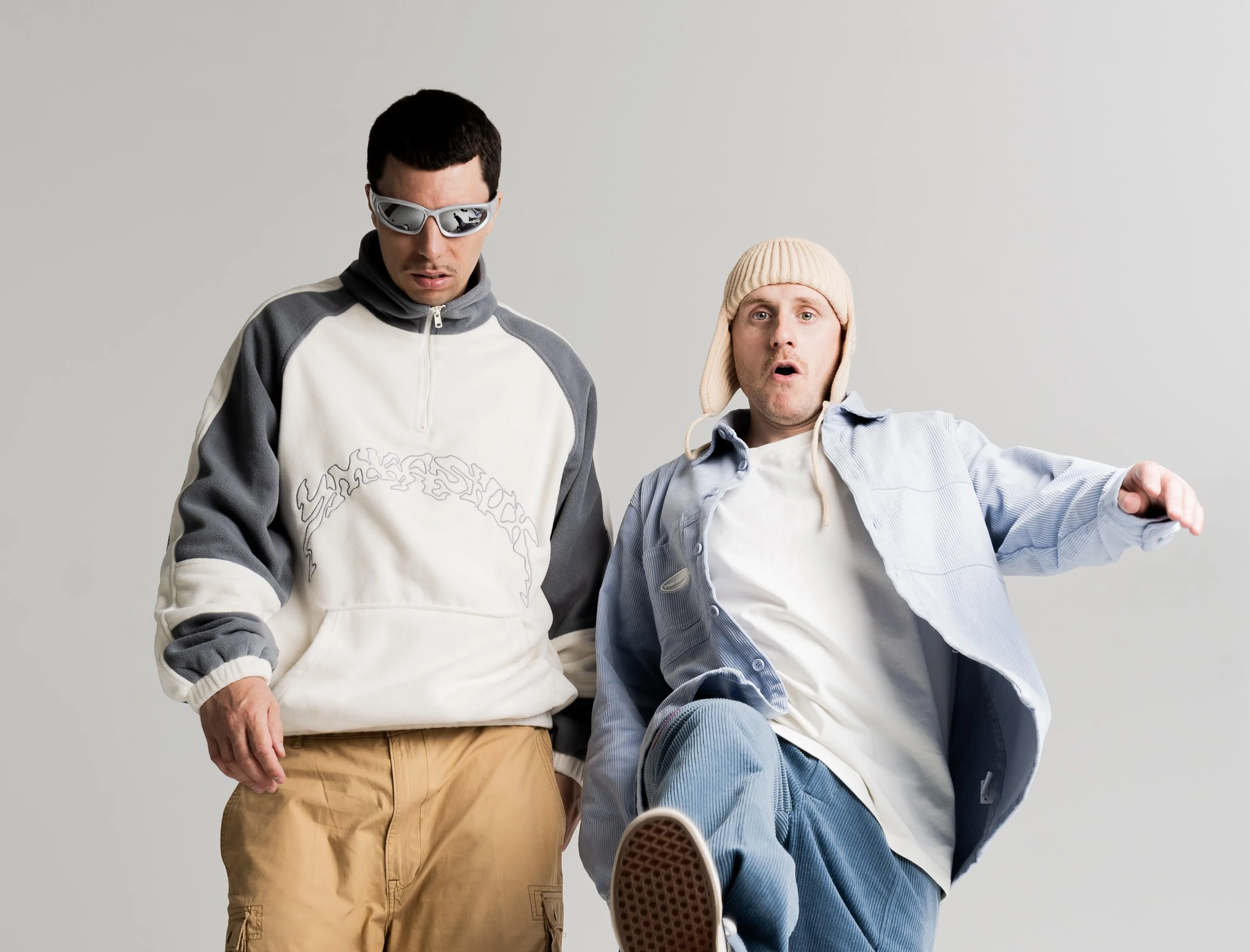 Школьник и Бау