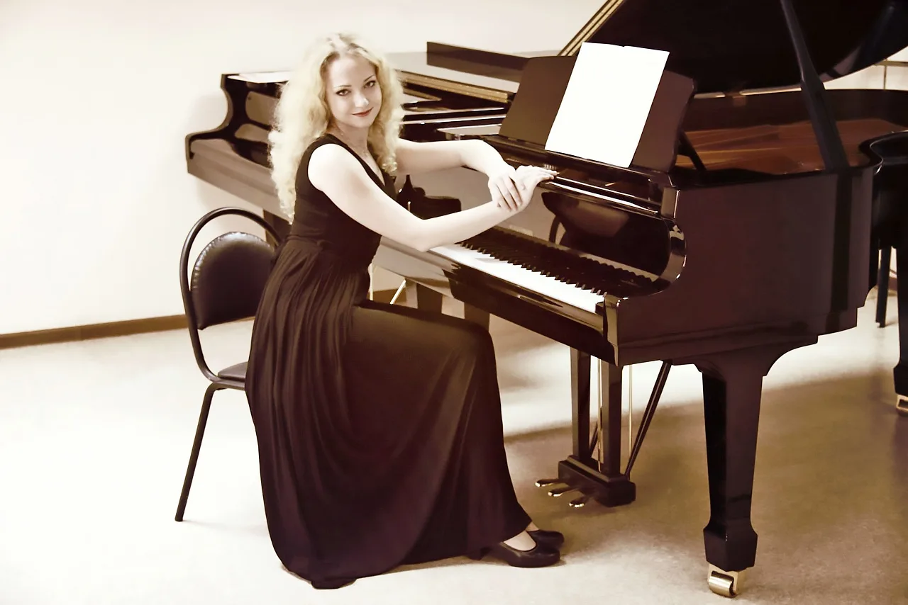 Салоны с историей: Нувеллистъ № 12. История Казанской улицы, её знаменитые личности и знаковые места